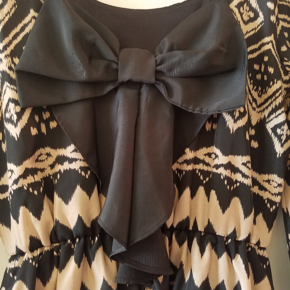 Cute Patterned Dress - Picture 3 of 4